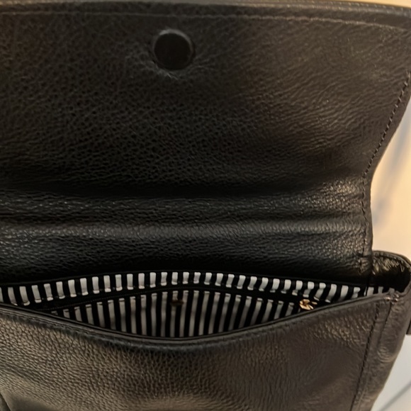 Kate Spade Crossbody Bag. Black pebbled leather. - Picture 5 of 8